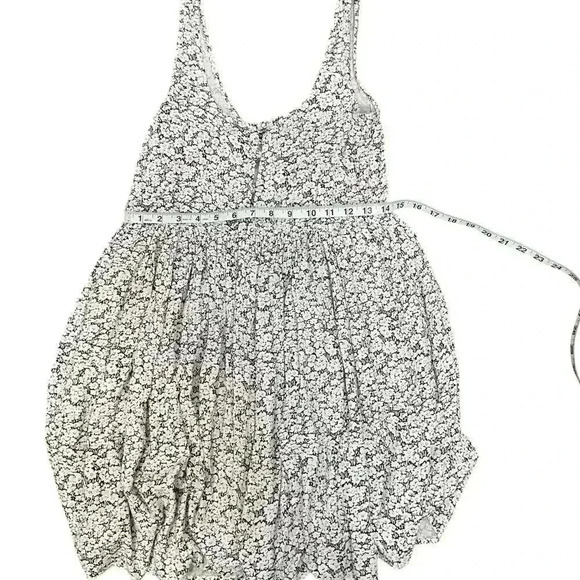 VALCOM BAE BAE DOLL DRESS Size XS Black and White NWOT - Picture 8 of 12